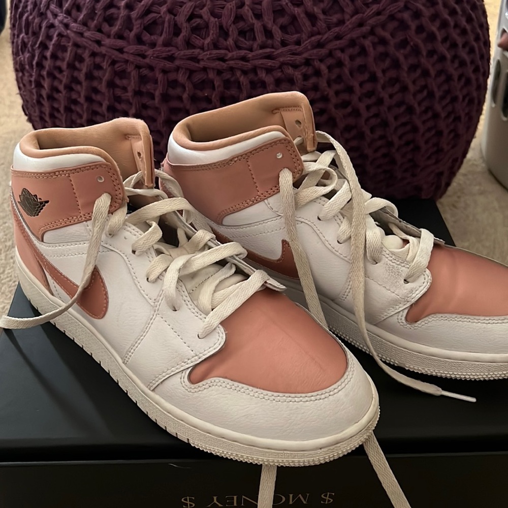 Rose gold jordan 1 mid